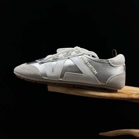 2026年1月10日入荷新品LOUIS VUITTON Sn...