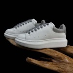 2026年1月10日入荷新品Alexander McQueen人気 スニーカー男女兼用/誕生日プレゼント/XH工場