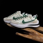 2026年1月10日入荷新品Sacai x Nike LDWaffle “Gorge Green”人気 スニーカー男女兼用/誕生日プレゼント/XH工場