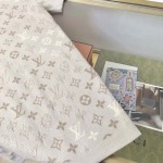 2026年1月15日新作Louis Vuittonニットの半袖高品質人気商品/誕生日プレゼント/FF工場