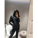 2026年1月23日新作Moncler女性ダウンジャケット高品質人気商品/誕生日プレゼント/FF工場