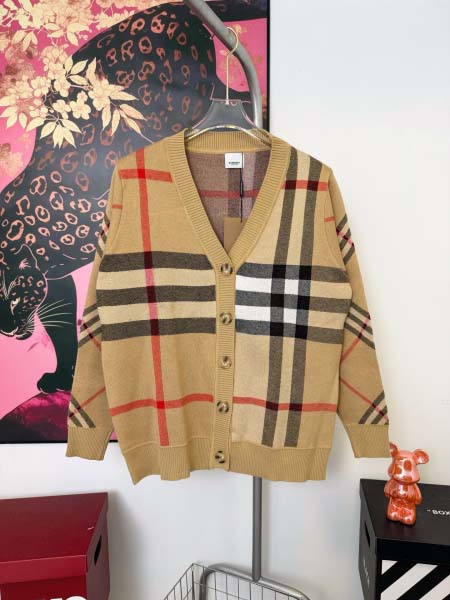 2026年1月27日新作Burberry ニットカーディガン...