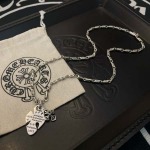 2026年1月31日入荷新品クロムハーツ十字架 ネックレスギフト/誕生日/記念品/アクセサリーxin工場