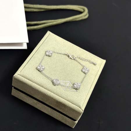 2026年2月1日入荷新品van cleef & arpelsブレスレットギフト/誕生日/記念品/アクセサリーxin工場