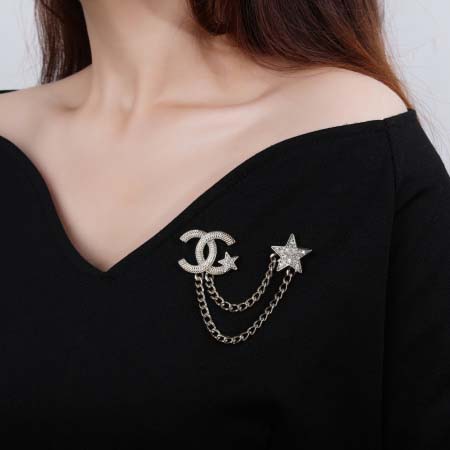 2026年2月2日入荷新品シャネルブローチギフト/誕生日/記念品/アクセサリーxin工場