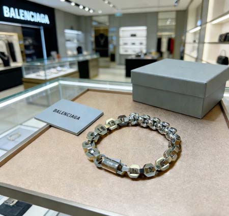 2026年2月3日入荷新品Balenciagaブレスレットギフト/誕生日/記念品/アクセサリーxin工場