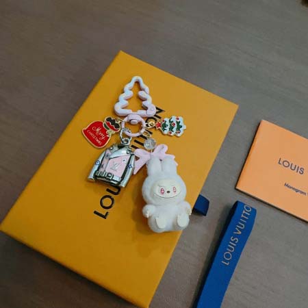 2026年2月3日入荷新品ルイヴィトン キーホルダー ギフト/誕生日/記念品/アクセサリーxin工場