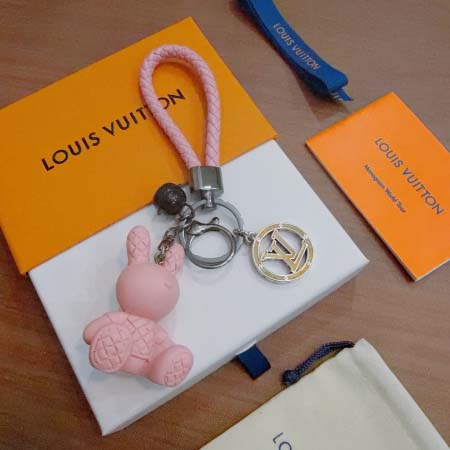 2026年2月3日入荷新品ルイヴィトン キーホルダー ギフト/誕生日/記念品/アクセサリーxin工場