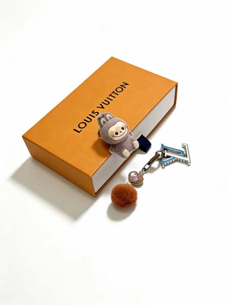 2026年2月3日入荷新品ルイヴィトン キーホルダー ギフト/誕生日/記念品/アクセサリーxin工場
