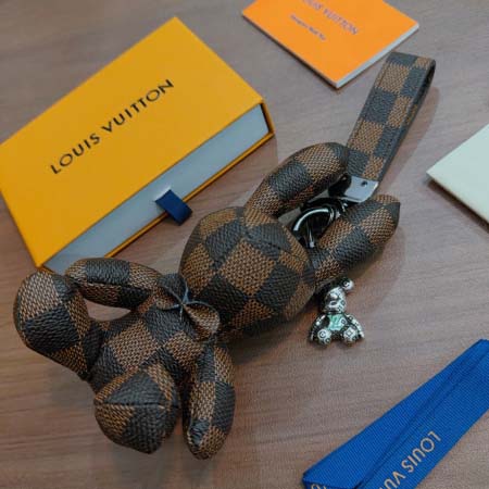 2026年2月3日入荷新品ルイヴィトン キーホルダー ギフト/誕生日/記念品/アクセサリーxin工場