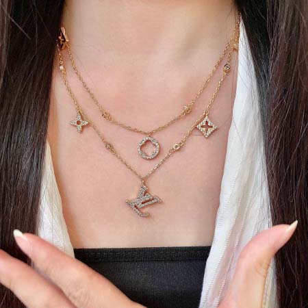 2026年2月3日入荷新品ルイヴィトンネックレスギフト/誕生日/記念品/アクセサリーxin工場