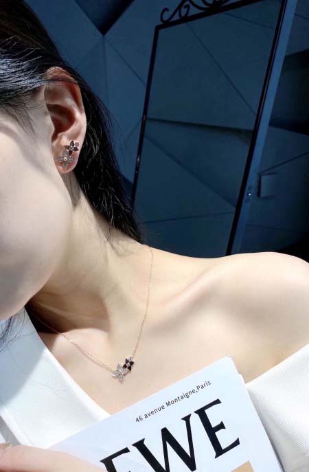 2026年2月3日入荷新品ルイヴィトンネックレスギフト/誕生日/記念品/アクセサリーxin工場