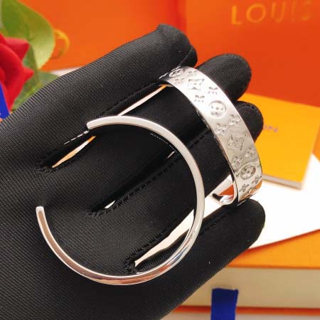 2026年2月3日入荷新品ルイヴィトンピアスギフト/誕生日/記念品/アクセサリーxin工場