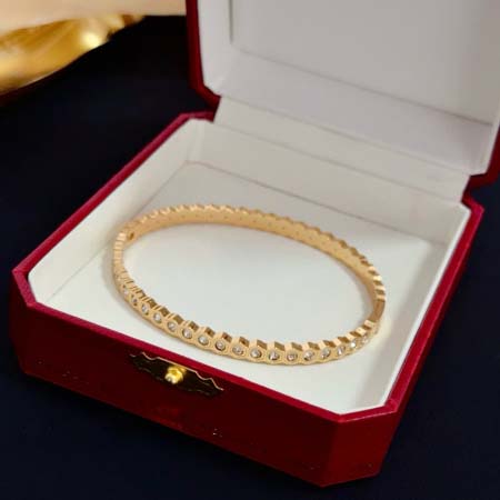 2026年2月3日入荷新品カルティエ腕輪/ブレスレットギフト/誕生日/記念品/アクセサリーxin工場