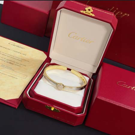 2026年2月3日入荷新品カルティエ腕輪/ブレスレットギフト/誕生日/記念品/アクセサリーxin工場