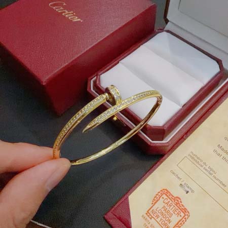 2026年2月3日入荷新品カルティエブレスレットギフト/誕生日/記念品/アクセサリーxin工場