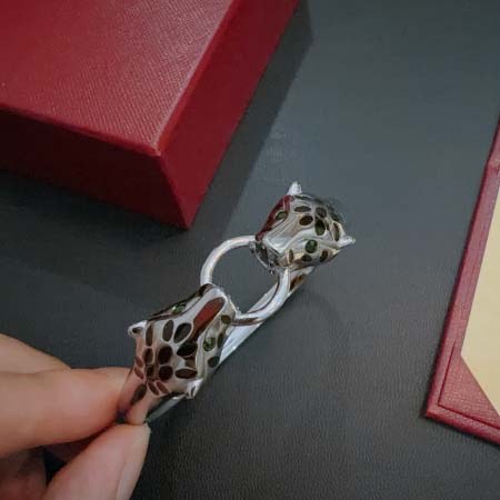 2026年2月3日入荷新品カルティエブレスレットギフト/誕生日/記念品/アクセサリーxin工場