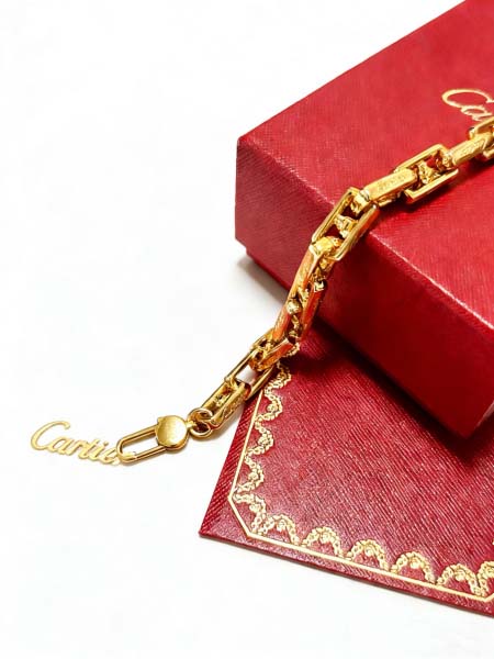 2026年2月4日入荷新品Cartierブレスレットギフト/誕生日/記念品/アクセサリーxin工場