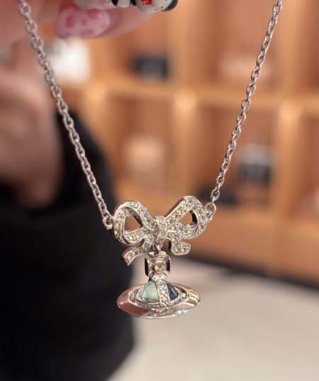 2026年2月5日入荷新品Vivienneネックレスギフト/誕生日/記念品/アクセサリーxin工場