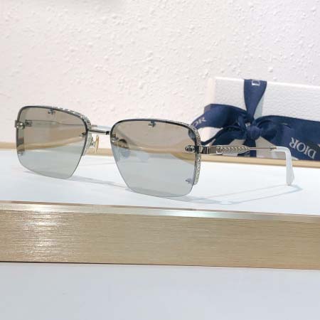 2026年2月15日新品DIOR原版復刻サングラスギフト/誕生日/記念品/アクセサリーXY工場