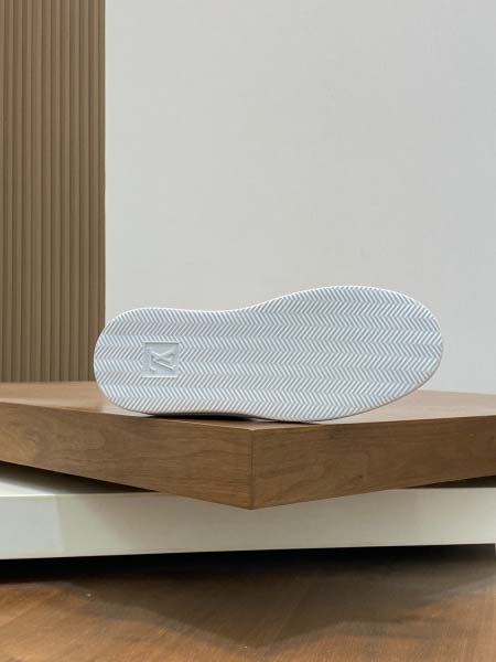 2026年2月21日入荷新作Louis Vuitton靴/スニーカー人気商品★/誕生日プレゼント/流行/高品質/JY工場