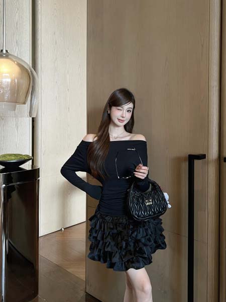 2026年2月26日入荷早春新作MiuMiuワンピースファッション/誕生日プレゼント/贈り物 can工場