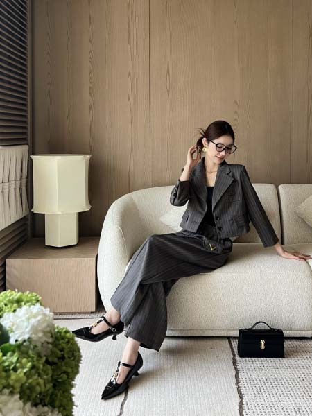 2026年2月26日入荷早春新作VALENTINO上下ファッション/誕生日プレゼント/贈り物 can工場