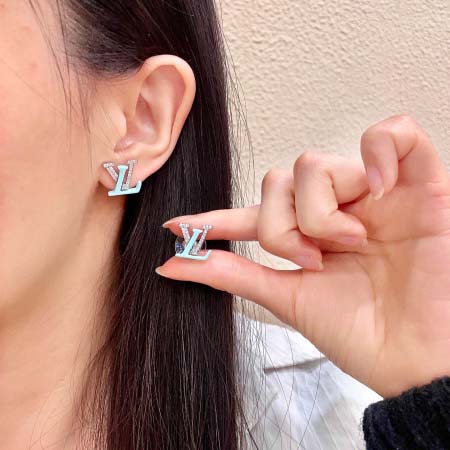 2026年2月3日入荷新品Louis Vuittonピアスギ...