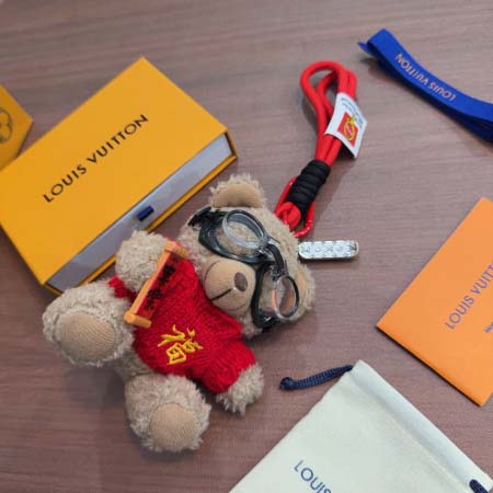2026年2月3日入荷新品ルイヴィトン キーホルダー ギフト...