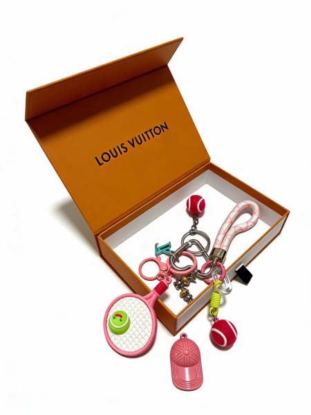 2026年2月3日入荷新品ルイヴィトン キーホルダー ギフト...