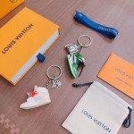 2026年2月3日入荷新品ルイヴィトン キーホルダー ギフト/誕生日/記念品/アクセサリーxin工場