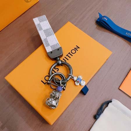 2026年2月3日入荷新品ルイヴィトン キーホルダー ギフト...