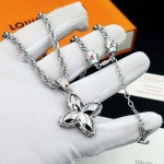 2026年2月3日入荷新品ルイヴィトンネックレスギフト/誕生日/記念品/アクセサリーxin工場