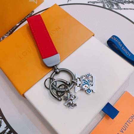 2026年2月3日入荷新品ルイヴィトン キーホルダー ギフト...