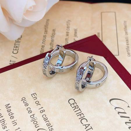 2026年2月3日入荷新品カルティエピアスギフト/誕生日/記...