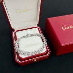 2026年2月3日入荷新品カルティエブレスレットギフト/誕生日/記念品/アクセサリーxin工場