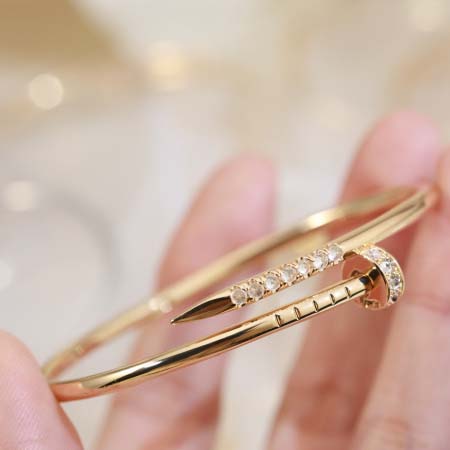 2026年2月3日入荷新品カルティエ腕輪/ブレスレットギフト...