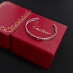 2026年2月3日入荷新品カルティエ腕輪/ブレスレットギフト/誕生日/記念品/アクセサリーxin工場
