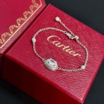 2026年2月3日入荷新品カルティエブレスレットギフト/誕生日/記念品/アクセサリーxin工場