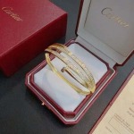 2026年2月3日入荷新品カルティエブレスレットギフト/誕生日/記念品/アクセサリーxin工場