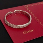 2026年2月3日入荷新品カルティエ腕輪/ブレスレットギフト/誕生日/記念品/アクセサリーxin工場