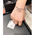 2026年2月4日入荷新品Chanelブレスレットギフト/誕生日/記念品/アクセサリーxin工場