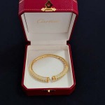 2026年2月4日入荷新品Cartier腕輪/ブレスレットギフト/誕生日/記念品/アクセサリーxin工場