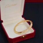 2026年2月4日入荷新品Cartier腕輪/ブレスレットギフト/誕生日/記念品/アクセサリーxin工場
