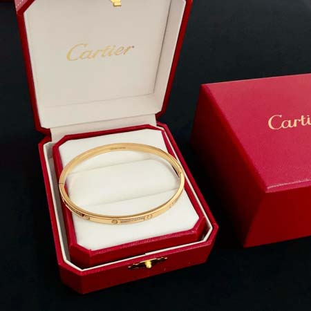 2026年2月4日入荷新品Cartier腕輪/ブレスレットギ...