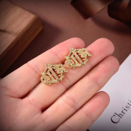 2026年2月5日入荷新品Diorピアスギフト/誕生日/記念...