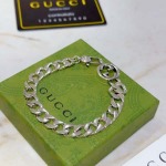 2026年2月5日入荷新品Gucciブレスレットギフト/誕生日/記念品/アクセサリーxin工場