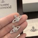 2026年2月5日入荷新品Vivienneピアスギフト/誕生日/記念品/アクセサリーxin工場