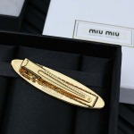 2026年2月5日入荷新品miumiuヘアピンギフト/誕生日/記念品/アクセサリーxin工場