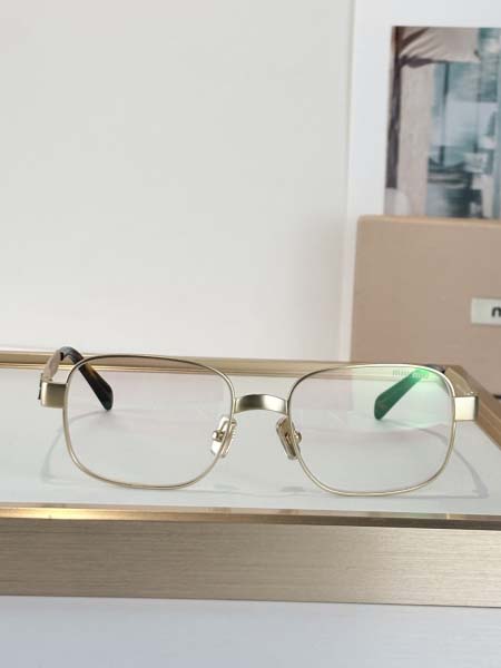 2026年2月6日入荷新品MIUMIU原版復刻サングラスギフ...